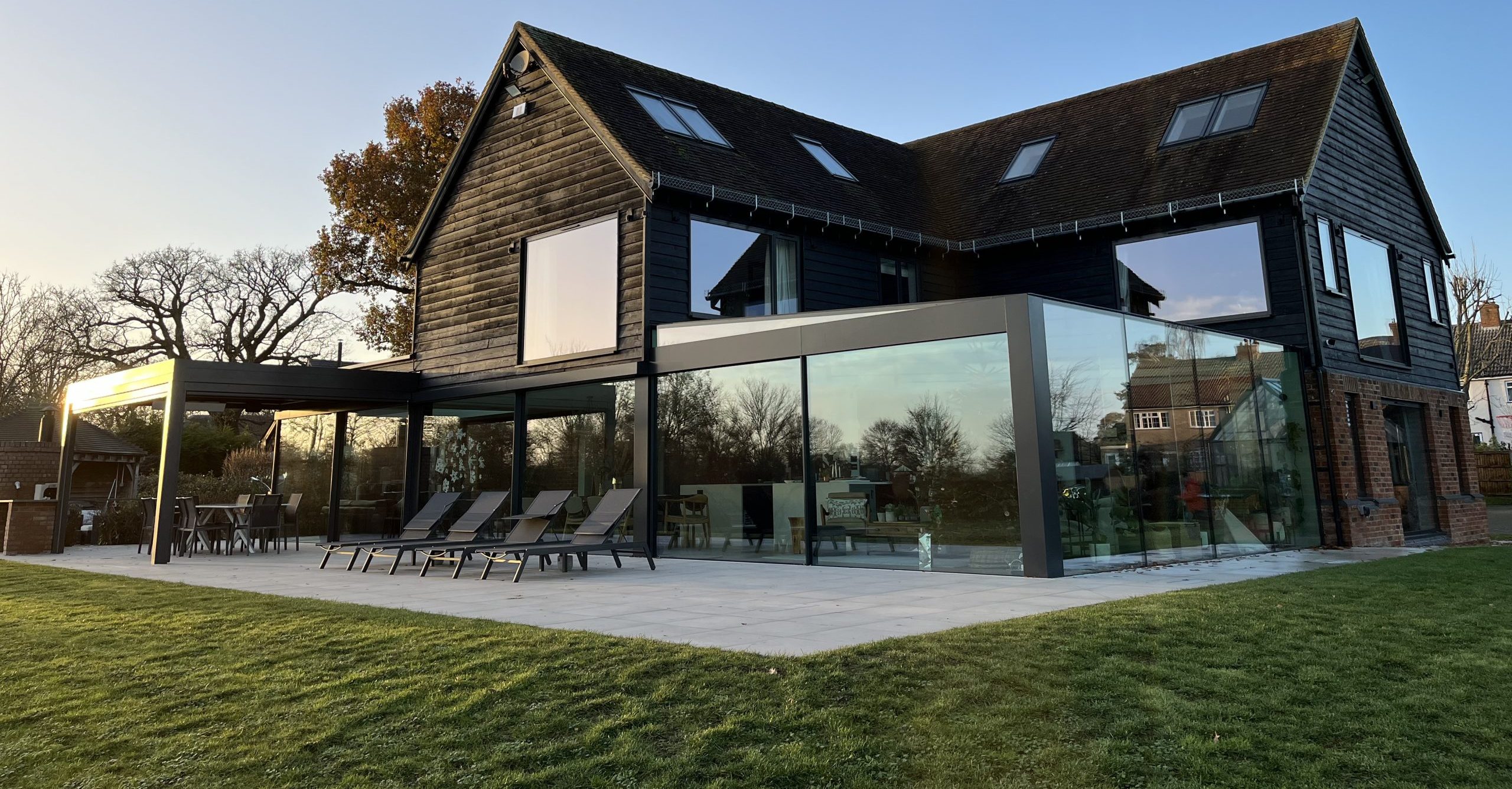 Lamsden House, WattonatStone Ekins Builders